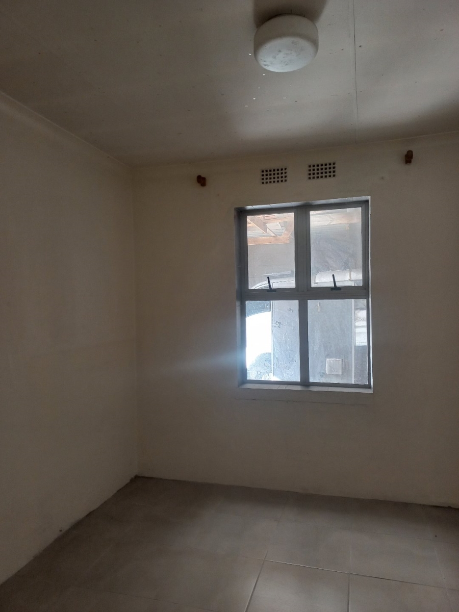 2 Bedroom Property for Sale in Elsies River Western Cape